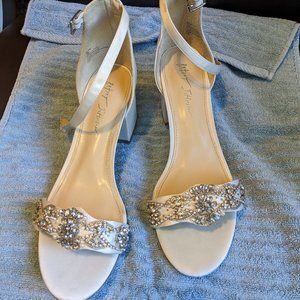 SOMETHING BLUE | Betsey Johnson Evening Sandal | 10 | Ivory | WORN ONCE  | MEL